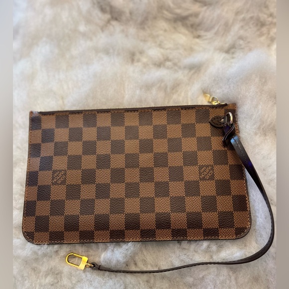 Authentic Louis Vuitton Damier Ebene Neverfull Pochette - Picture 1 of 8